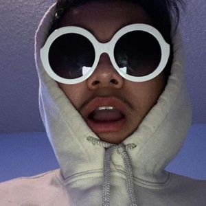 Meet your Posher, Ethan